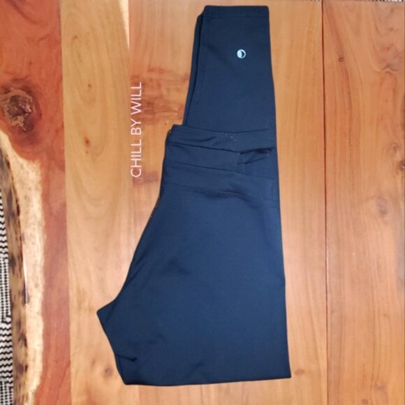 CHILL by WILL• Peekaboo Cut-out Waist Workout Leggings - Picture 5 of 10